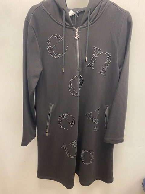 DOLCEZZA ROBE CAPUCHE DEMI ZIP AVEC LETTRES BRILLANT