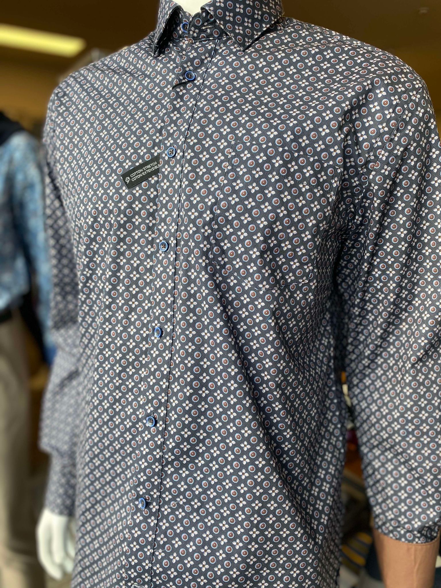 MODANGO chemise manche longue bleu nuit fleuri