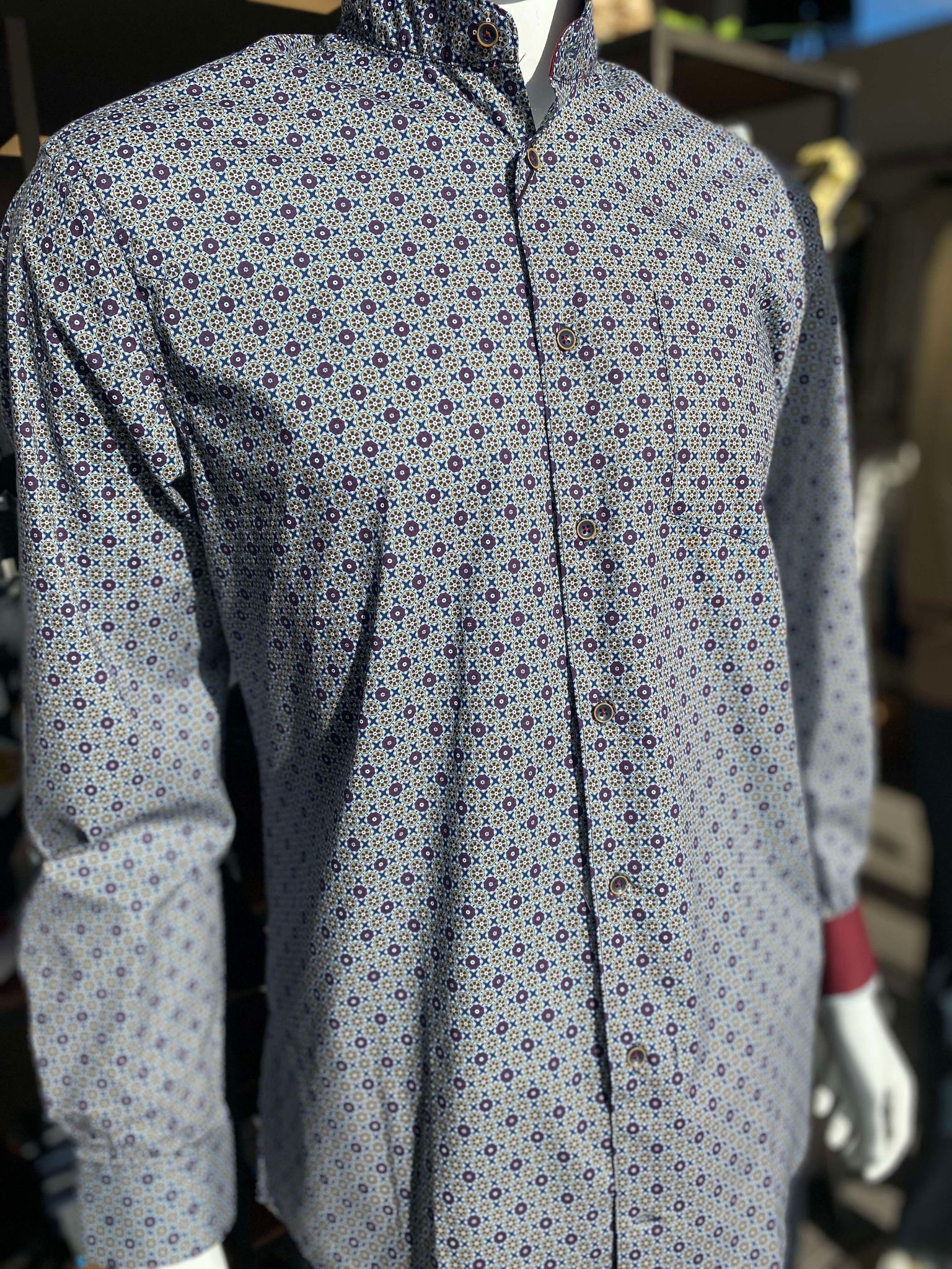 MODANGO chemise manche longue bourgogne motif
