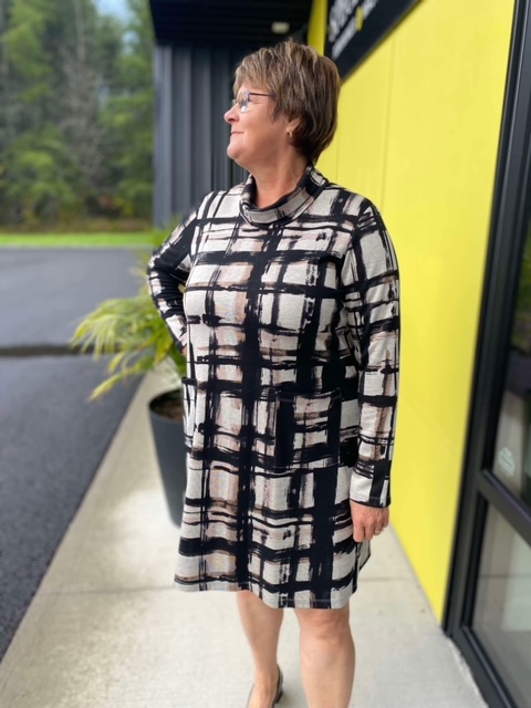 Pure Robe noire et sable manche longue col baveux