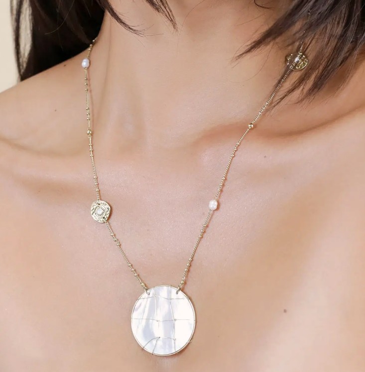 Franck Herval Collier long pendentif nacre blanche - Kimberley