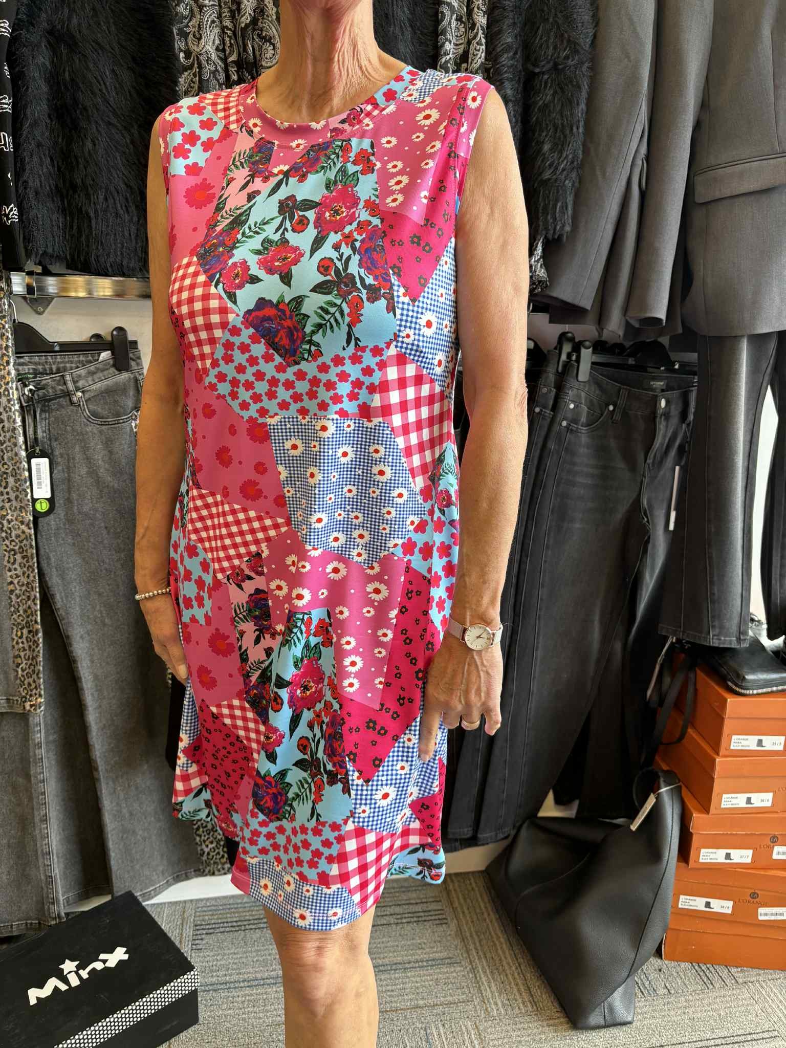 Miss Versa patty robe sans manche col rond imprimé