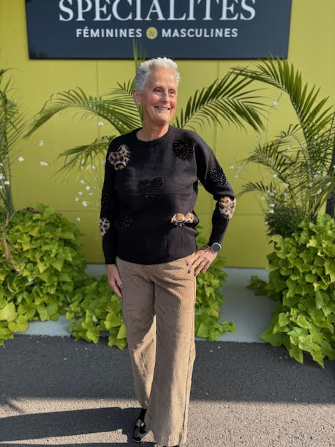 Ness Tricot noir avec coeurs en poil et coeurs en paillettes