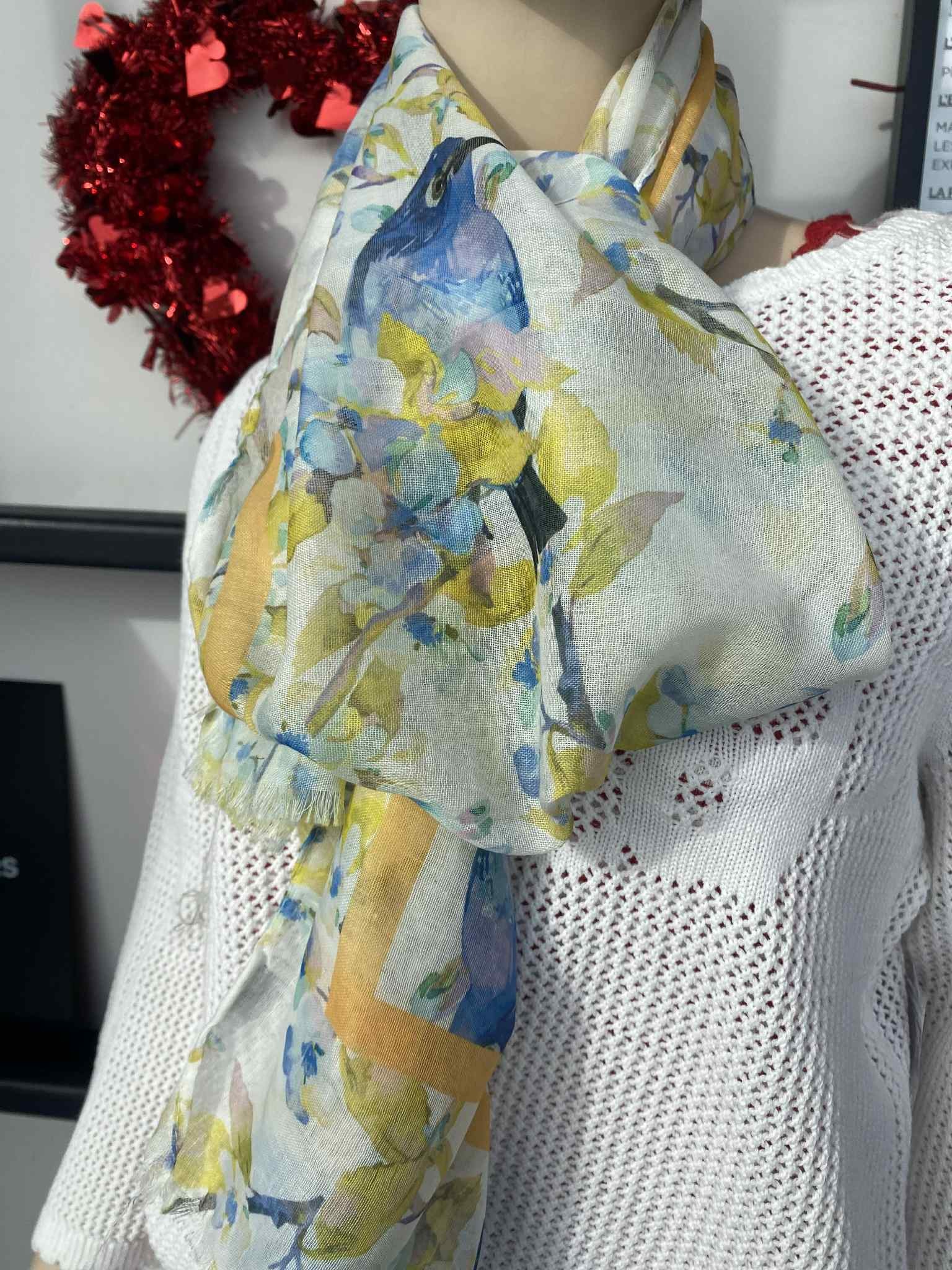 Difirenze foulard jaune oiseau