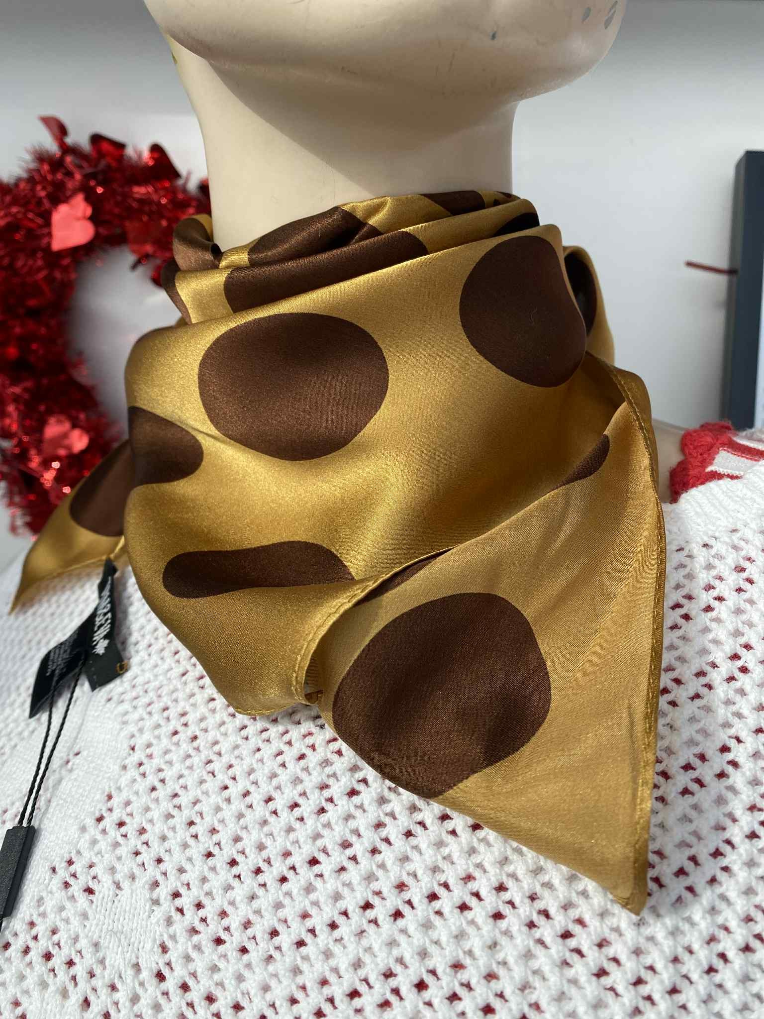 Tom & Eva foulard carré à pois camel