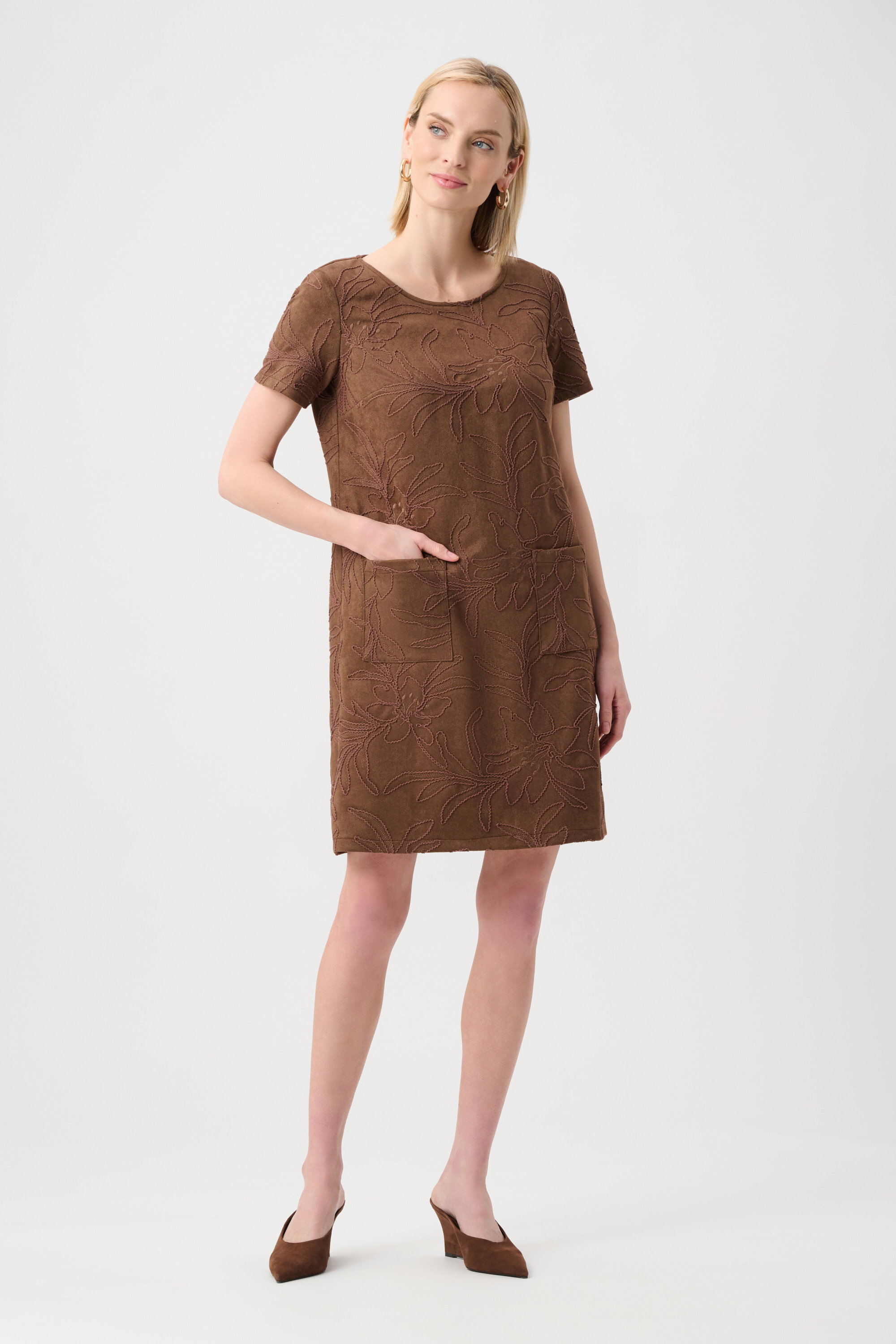 Joseph Ribkoff robe droite à col bateau en faux suède brossé