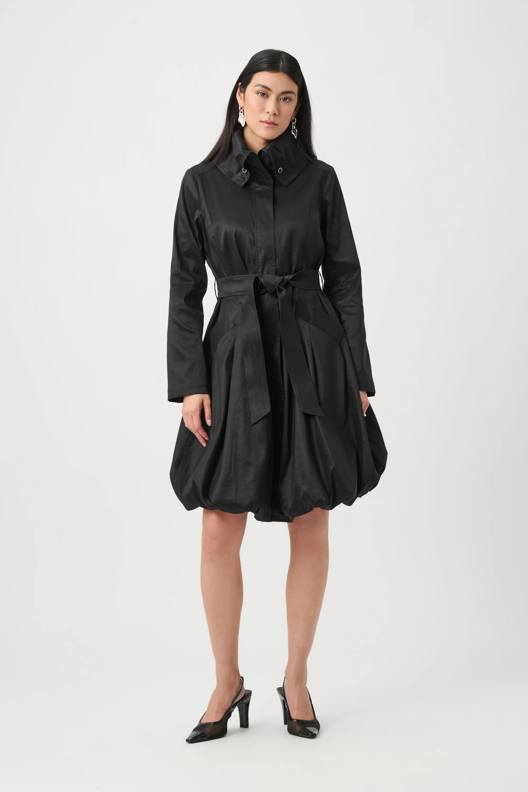 Joseph Ribkoff Manteau ballon ajusté-évasé en taffetas extensible avec ceinture