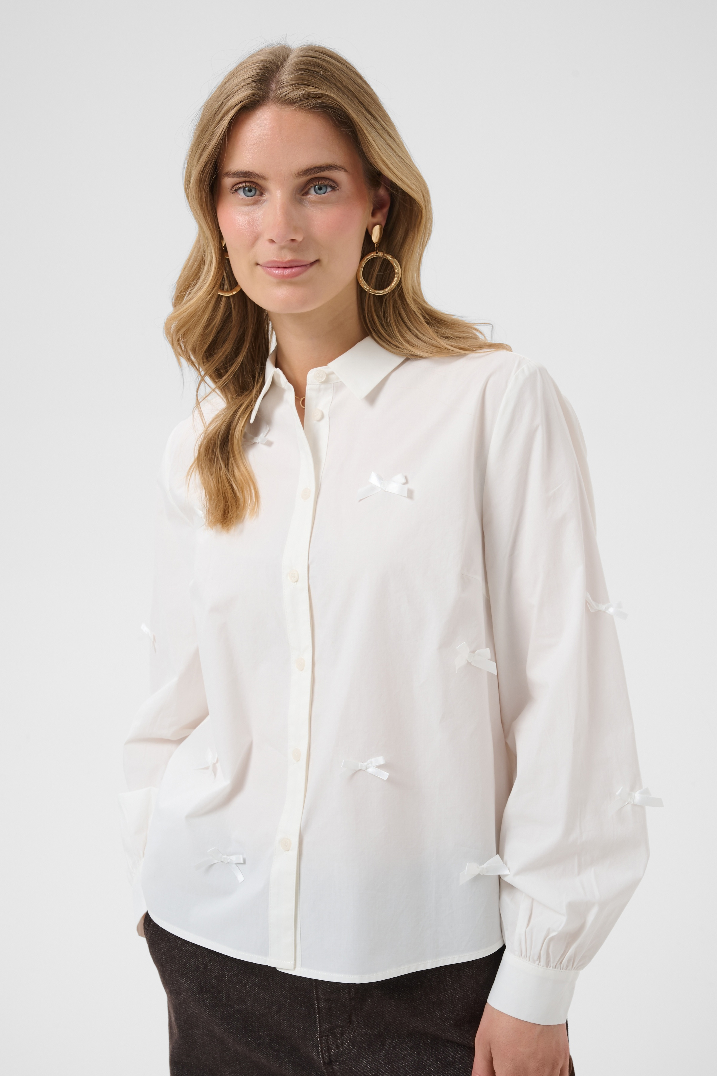 Cream blouse boucles