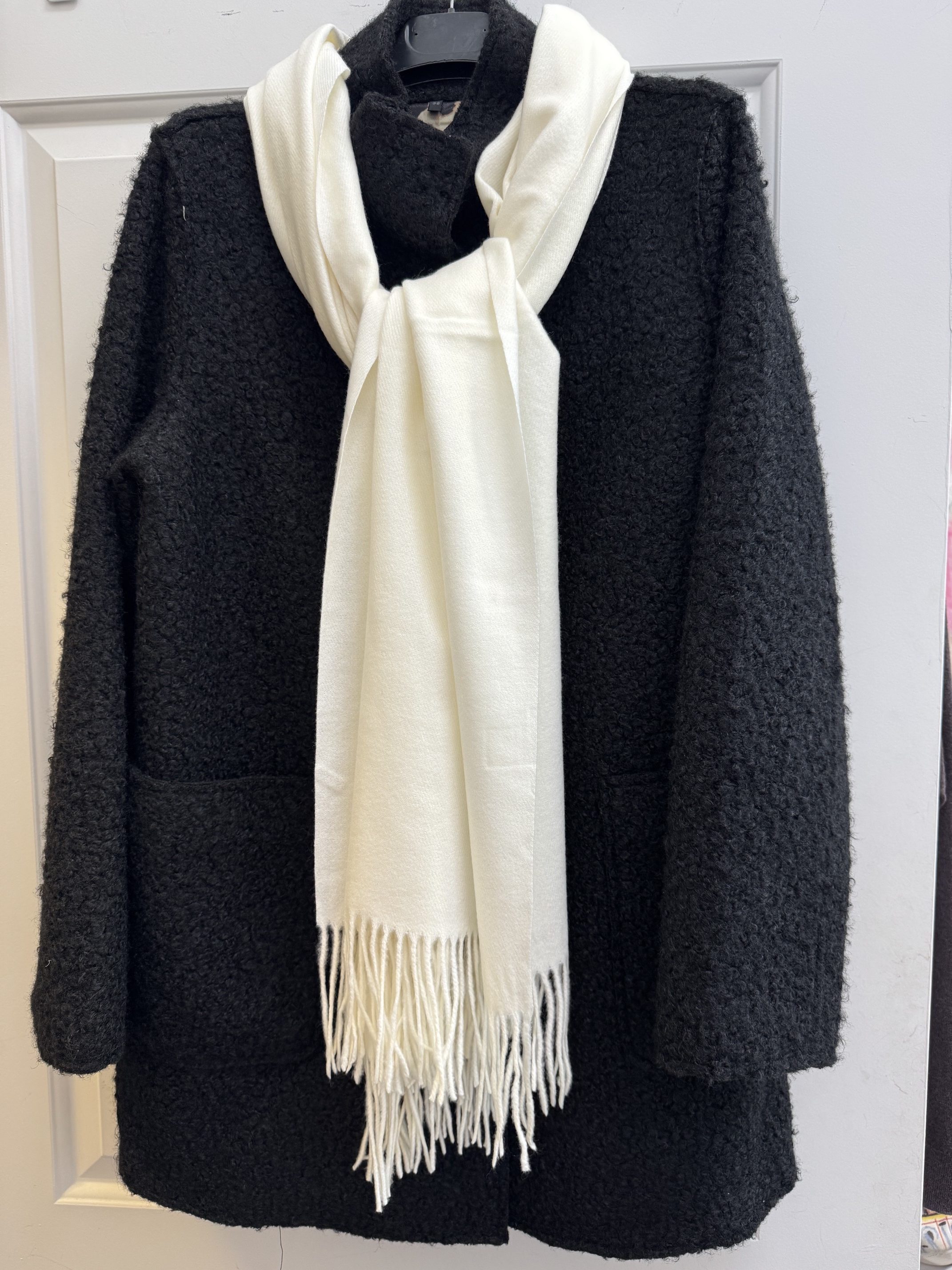 Tom & Eva Foulard chaud uni avec franges (4 couleurs)