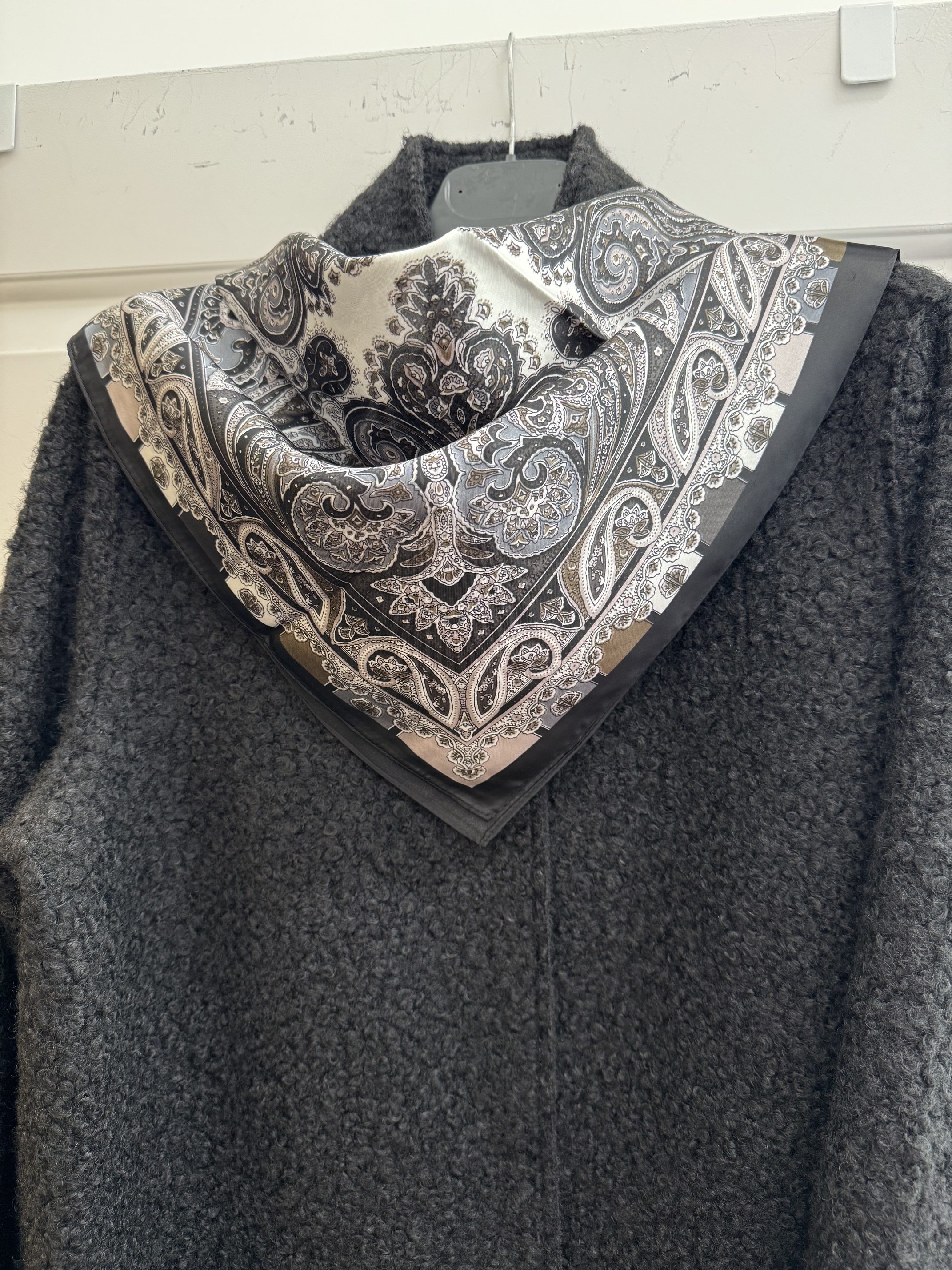 Tom & Eva Foulard carré paisley