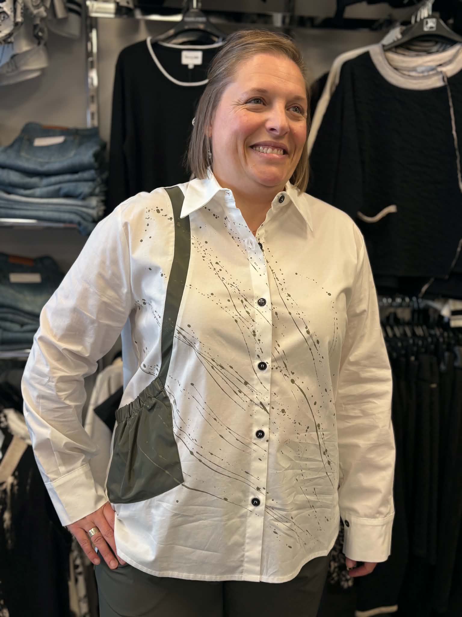Naya Blouse blanche avec détails verts